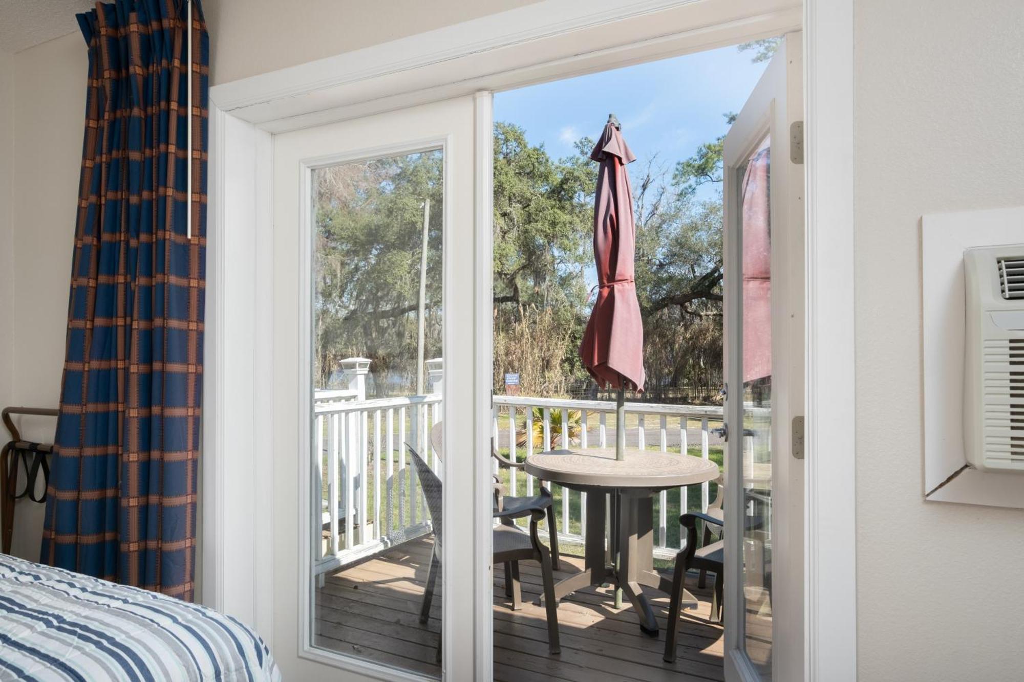 Suwannee Gables Hotel Old Town Exterior foto