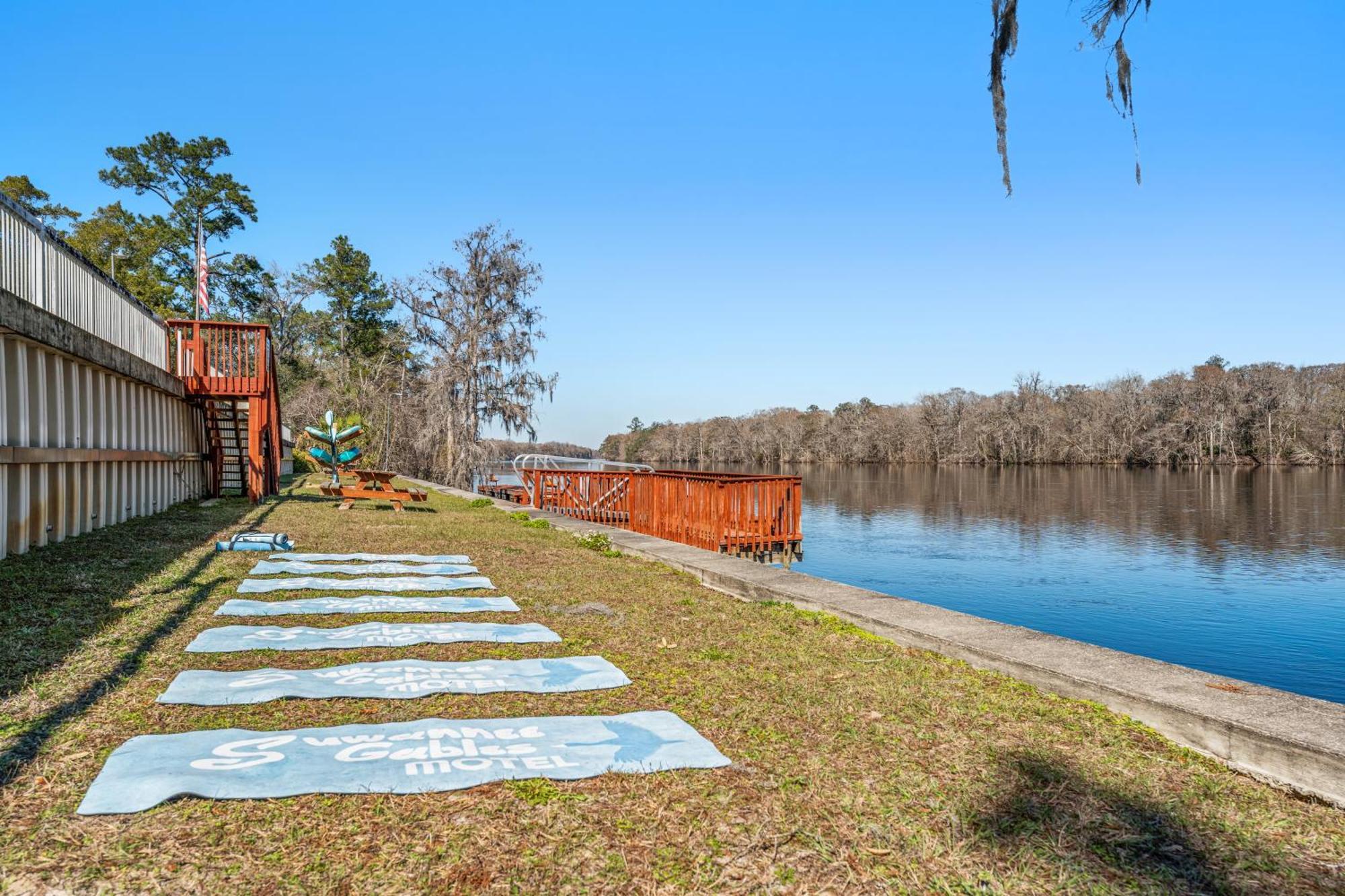 Suwannee Gables Hotel Old Town Exterior foto