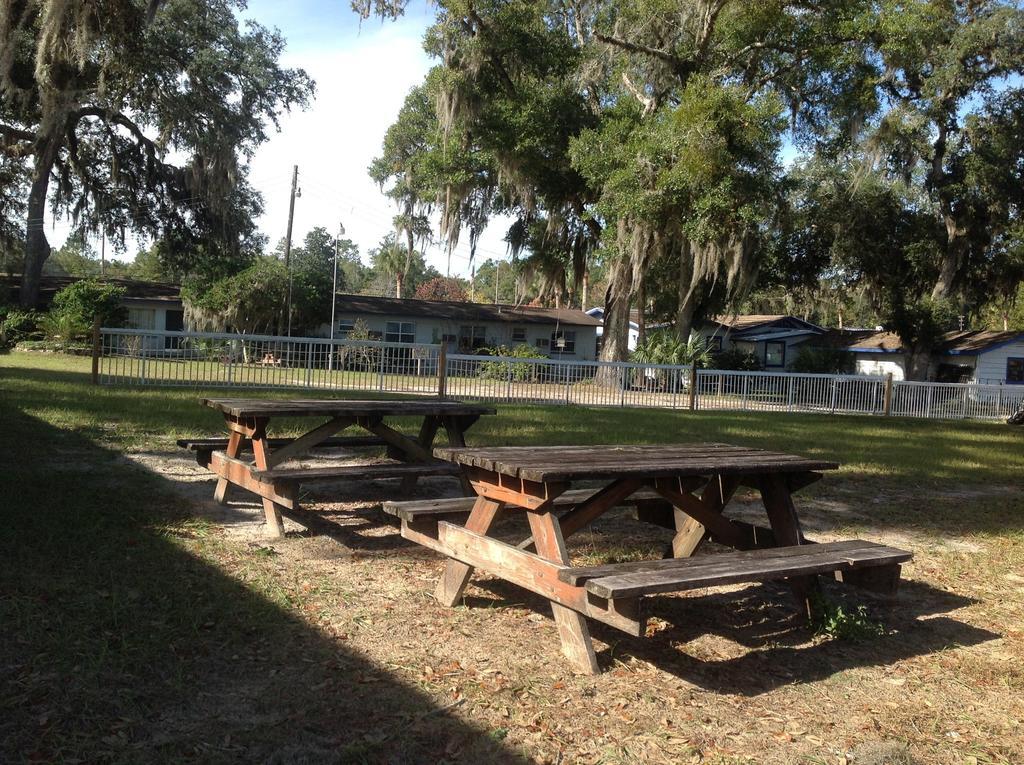 Suwannee Gables Hotel Old Town Exterior foto