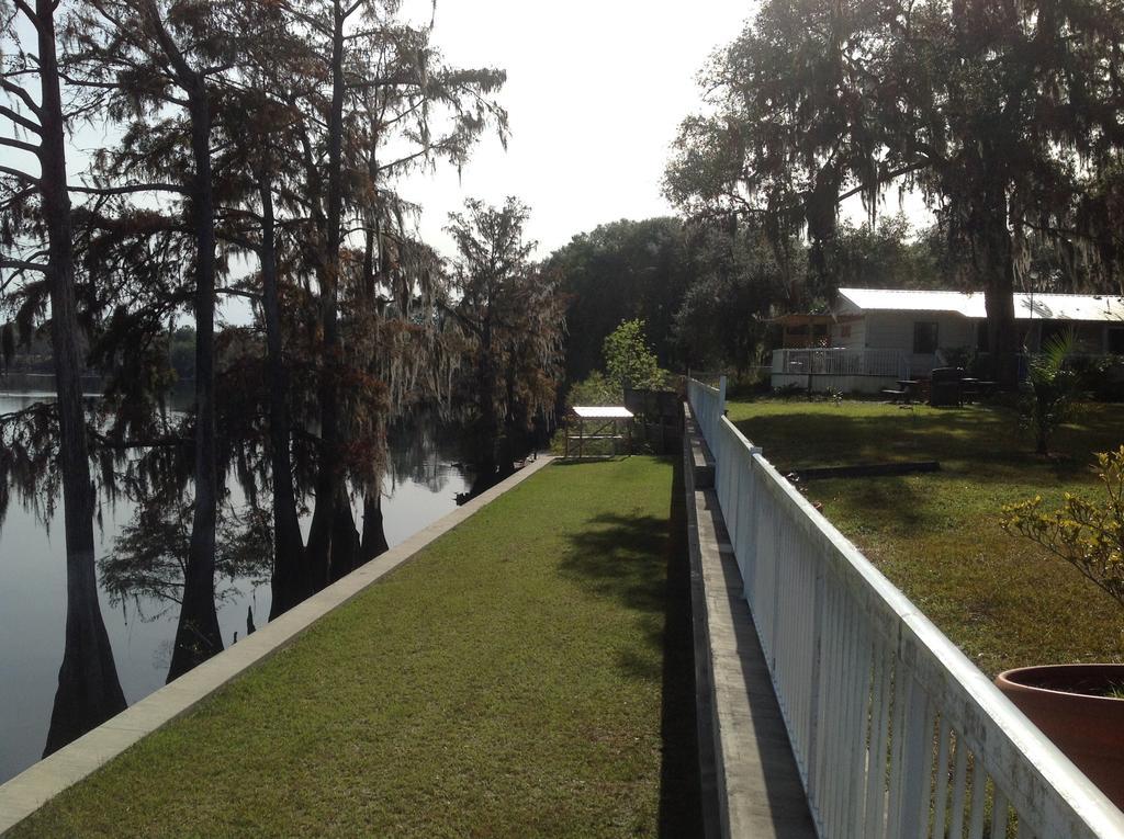 Suwannee Gables Hotel Old Town Exterior foto